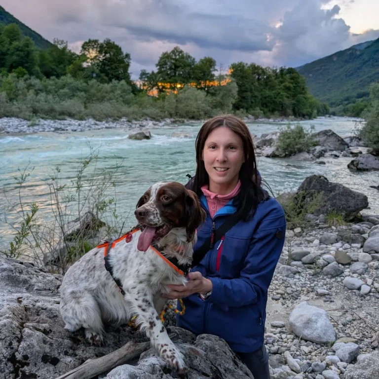 Hundetrainerin Magdalena mit Hund, Dogrounder Hundetraining Freising